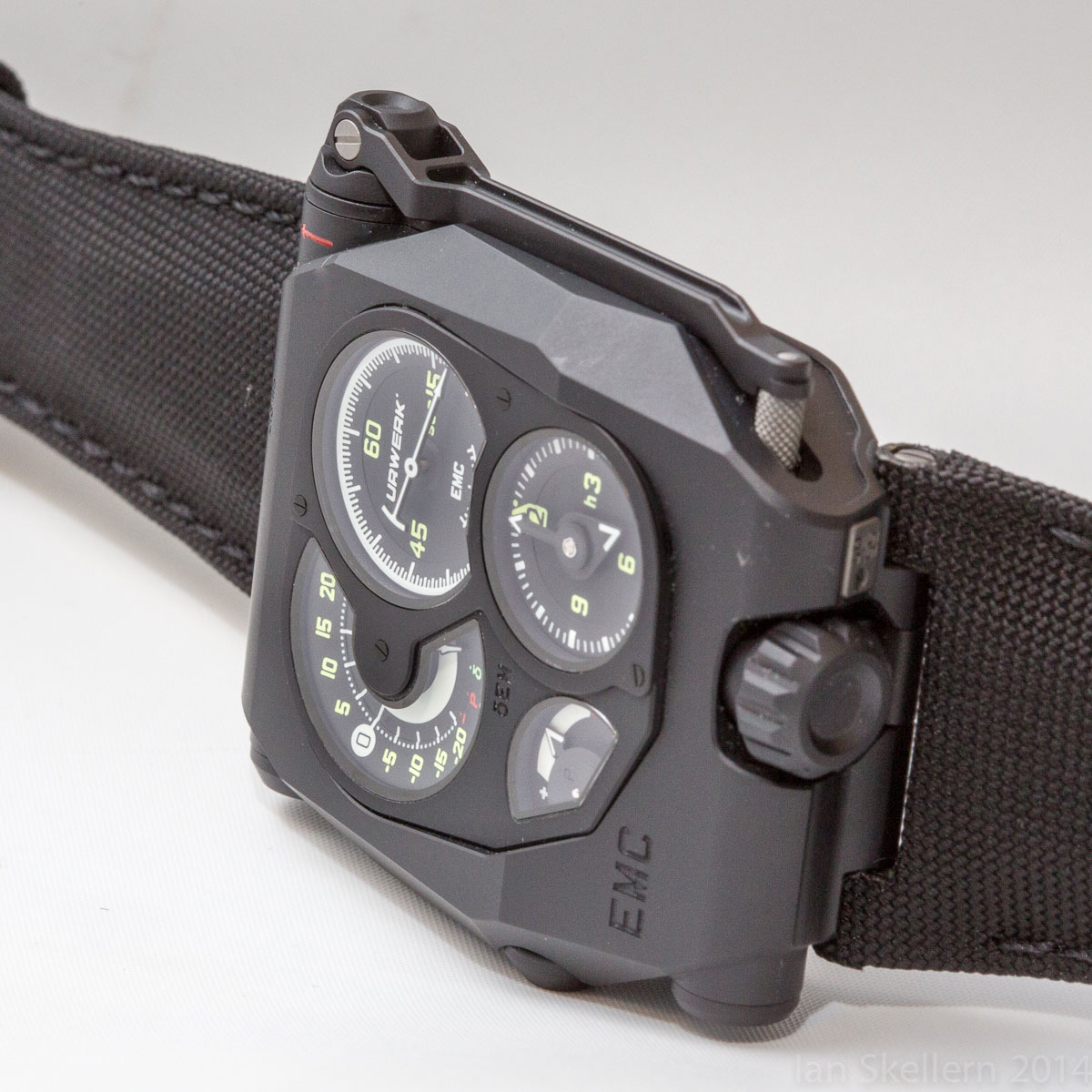 URWERK EMC Black 