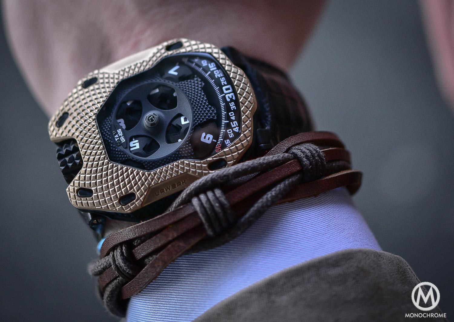 URWERK UR-105 Raging Gold